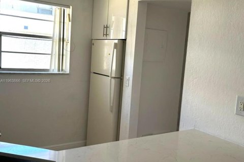 Condominio en alquiler en Palmetto Bay, Florida, 2 dormitorios, 74.41 m2 № 2027159 - foto 4