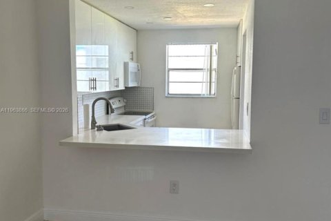 Condominio en alquiler en Palmetto Bay, Florida, 2 dormitorios, 74.41 m2 № 2027159 - foto 2