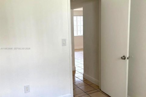 Condominio en alquiler en Palmetto Bay, Florida, 2 dormitorios, 74.41 m2 № 2027159 - foto 7