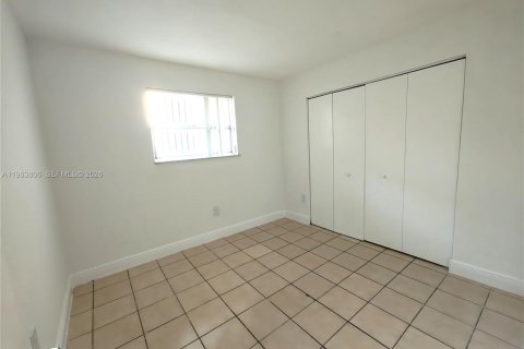 Condominio en alquiler en Palmetto Bay, Florida, 2 dormitorios, 74.41 m2 № 2027159 - foto 14