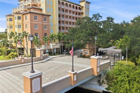 Copropriété à vendre à Sarasota, Floride: 2 chambres, 158.49 m2 № 2388342 - photo 15