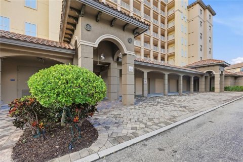 Copropriété à vendre à Sarasota, Floride: 2 chambres, 158.49 m2 № 2388342 - photo 16