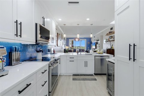 Copropriété à vendre à Sarasota, Floride: 2 chambres, 158.49 m2 № 2388342 - photo 24