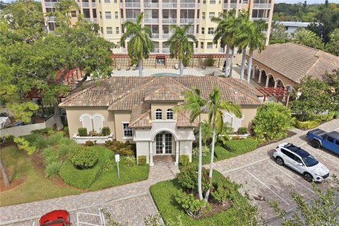 Copropriété à vendre à Sarasota, Floride: 2 chambres, 158.49 m2 № 2388342 - photo 17