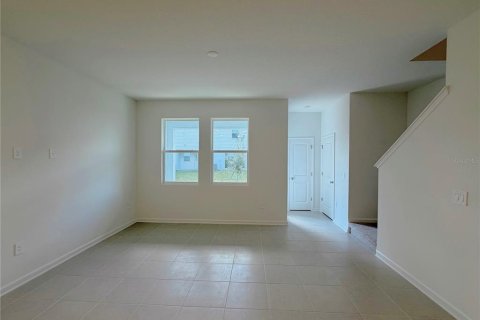 Townhouse in Dundee, Florida 3 bedrooms, 161.28 sq.m. № 2291530 - photo 6