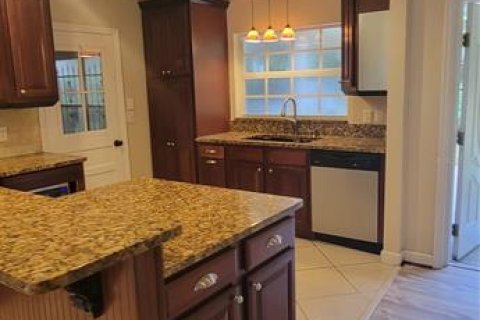 Casa en alquiler en Gainesville, Florida, 3 dormitorios, 157.56 m2 № 1884777 - foto 9