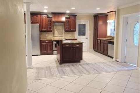 Casa en alquiler en Gainesville, Florida, 3 dormitorios, 157.56 m2 № 1884777 - foto 7