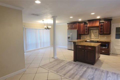 Casa en alquiler en Gainesville, Florida, 3 dormitorios, 157.56 m2 № 1884777 - foto 3