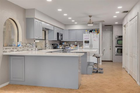 Casa en venta en New Port Richey, Florida, 3 dormitorios, 224.64 m2 № 2353378 - foto 15