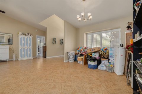 Casa en venta en New Port Richey, Florida, 3 dormitorios, 224.64 m2 № 2353378 - foto 11