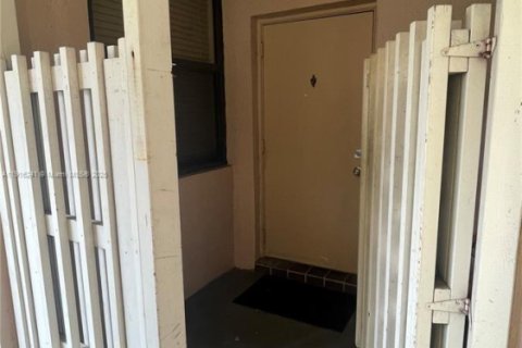 Condo in Plantation, Florida, 2 bedrooms  № 1971059 - photo 26