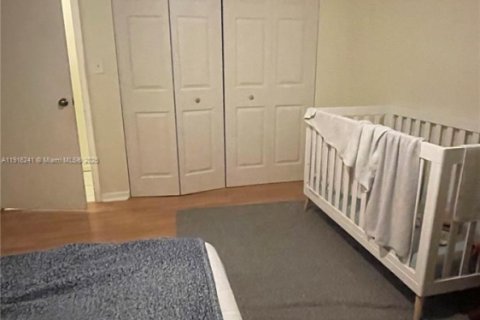 Condo in Plantation, Florida, 2 bedrooms  № 1971059 - photo 19