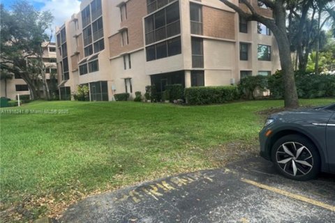 Condo in Plantation, Florida, 2 bedrooms  № 1971059 - photo 7