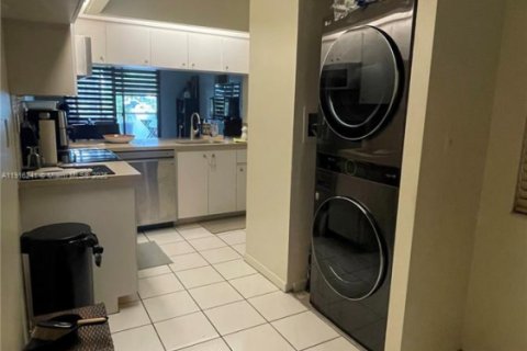 Condo in Plantation, Florida, 2 bedrooms  № 1971059 - photo 8