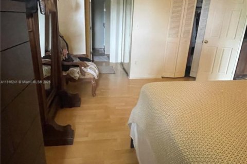 Condo in Plantation, Florida, 2 bedrooms  № 1971059 - photo 23