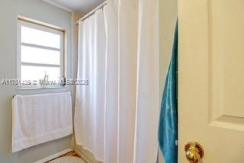 House in Key Largo, Florida 2 bedrooms, 164.99 sq.m. № 1862697 - photo 27
