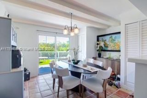 House in Key Largo, Florida 2 bedrooms, 164.99 sq.m. № 1862697 - photo 18