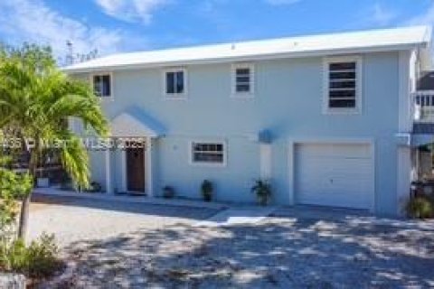House in Key Largo, Florida 2 bedrooms, 164.99 sq.m. № 1862697 - photo 3