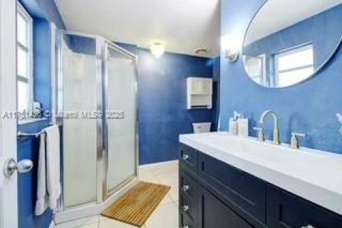 House in Key Largo, Florida 2 bedrooms, 164.99 sq.m. № 1862697 - photo 24