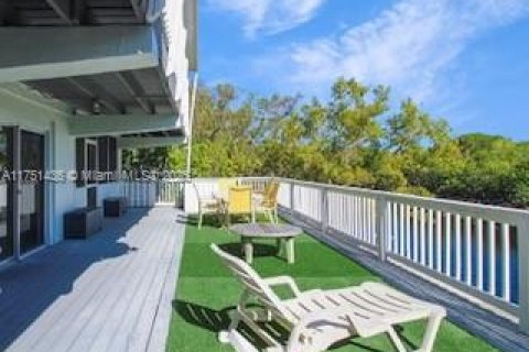 House in Key Largo, Florida 2 bedrooms, 164.99 sq.m. № 1862697 - photo 7