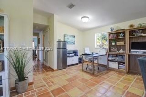 House in Key Largo, Florida 2 bedrooms, 164.99 sq.m. № 1862697 - photo 21