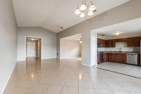 Casa en alquiler en Kissimmee, Florida, 3 dormitorios, 133.5 m2 № 1893720 - foto 6