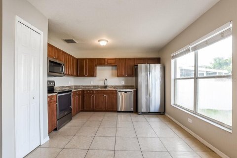 Casa en alquiler en Kissimmee, Florida, 3 dormitorios, 133.5 m2 № 1893720 - foto 7