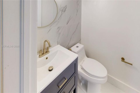 Condominio en venta en Miami, Florida, 4 dormitorios, 156.08 m2 № 2055802 - foto 18