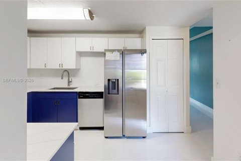 Condominio en venta en Miami, Florida, 4 dormitorios, 156.08 m2 № 2055802 - foto 22