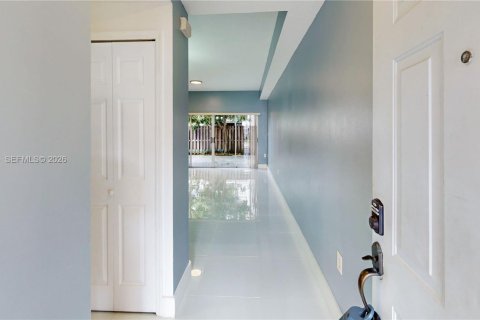 Condominio en venta en Miami, Florida, 4 dormitorios, 156.08 m2 № 2055802 - foto 5