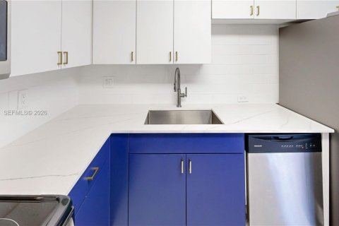 Condominio en venta en Miami, Florida, 4 dormitorios, 156.08 m2 № 2055802 - foto 24