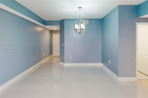 Condominio en venta en Miami, Florida, 4 dormitorios, 156.08 m2 № 2055802 - foto 16