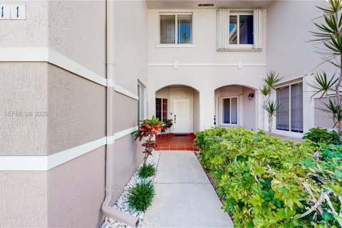 Condominio en venta en Miami, Florida, 4 dormitorios, 156.08 m2 № 2055802 - foto 3