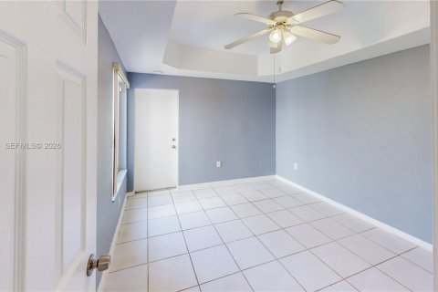 Condominio en venta en Miami, Florida, 4 dormitorios, 156.08 m2 № 2055802 - foto 30