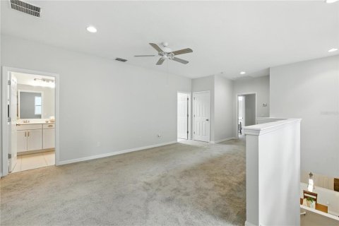 House in Winter Garden, Florida 3 bedrooms, 219.99 sq.m. № 1874028 - photo 24
