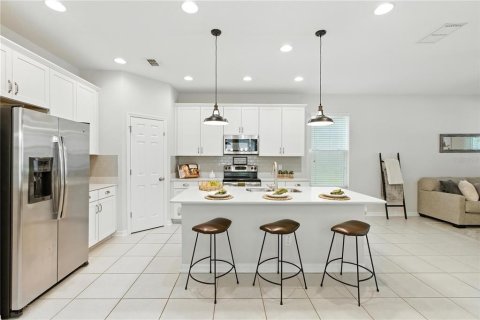House in Winter Garden, Florida 3 bedrooms, 219.99 sq.m. № 1874028 - photo 12