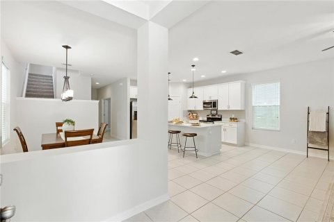 House in Winter Garden, Florida 3 bedrooms, 219.99 sq.m. № 1874028 - photo 5