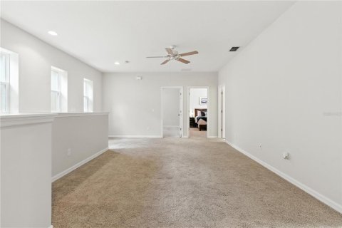 House in Winter Garden, Florida 3 bedrooms, 219.99 sq.m. № 1874028 - photo 18