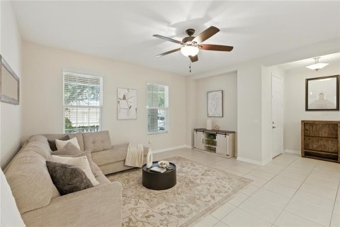 House in Winter Garden, Florida 3 bedrooms, 219.99 sq.m. № 1874028 - photo 8