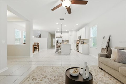 House in Winter Garden, Florida 3 bedrooms, 219.99 sq.m. № 1874028 - photo 9