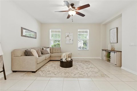 House in Winter Garden, Florida 3 bedrooms, 219.99 sq.m. № 1874028 - photo 7