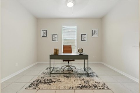 House in Winter Garden, Florida 3 bedrooms, 219.99 sq.m. № 1874028 - photo 17