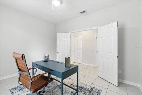 House in Winter Garden, Florida 3 bedrooms, 219.99 sq.m. № 1874028 - photo 16