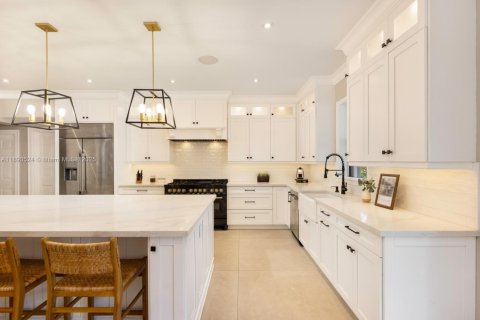 Casa en venta en Palmetto Bay, Florida, 5 dormitorios, 430.42 m2 № 1944882 - foto 8