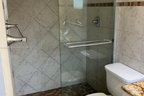 Apartment in Miami, Florida 2 bedrooms, 107.4 sq.m. № 1953532 - photo 6