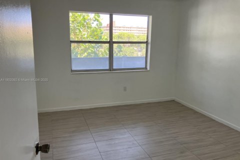 Apartment in Miami, Florida 2 bedrooms, 107.4 sq.m. № 1953532 - photo 12