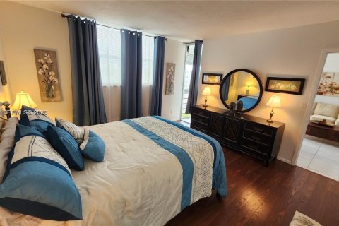 Condo in Lauderdale Lakes, Florida, 2 bedrooms  № 2003953 - photo 14