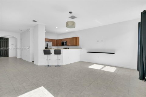 Casa en alquiler en Homestead, Florida, 3 dormitorios, 161.74 m2 № 1993624 - foto 12