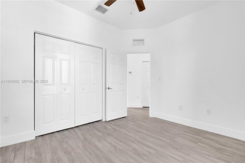 Casa en alquiler en Homestead, Florida, 3 dormitorios, 161.74 m2 № 1993624 - foto 21