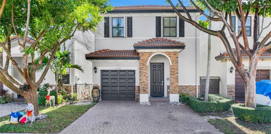 Casa en Homestead, Florida 3 dormitorios, 161.74 m2 № 1993624